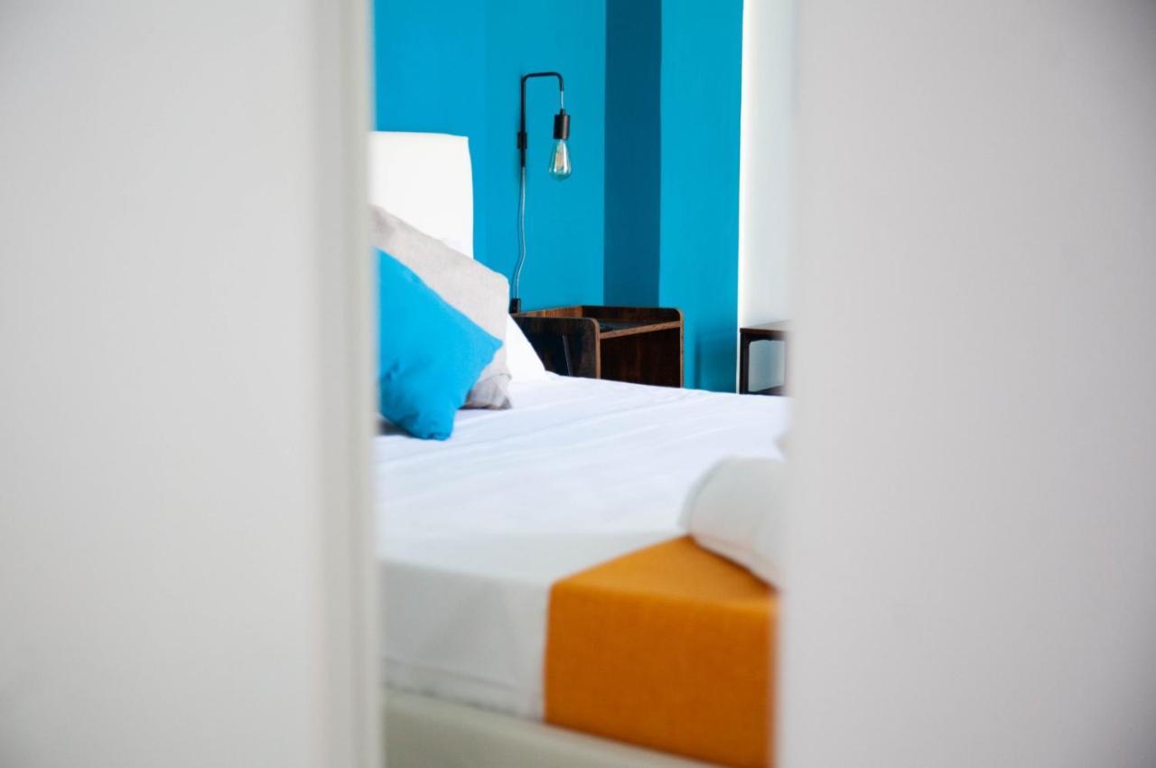 Track 60 - Private Rooms Garibaldi Napoli Eksteriør bilde