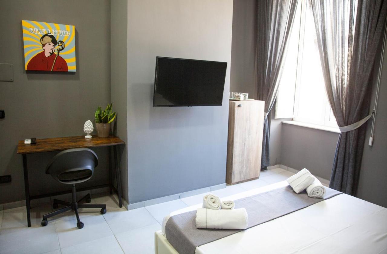 Track 60 - Private Rooms Garibaldi Napoli Eksteriør bilde