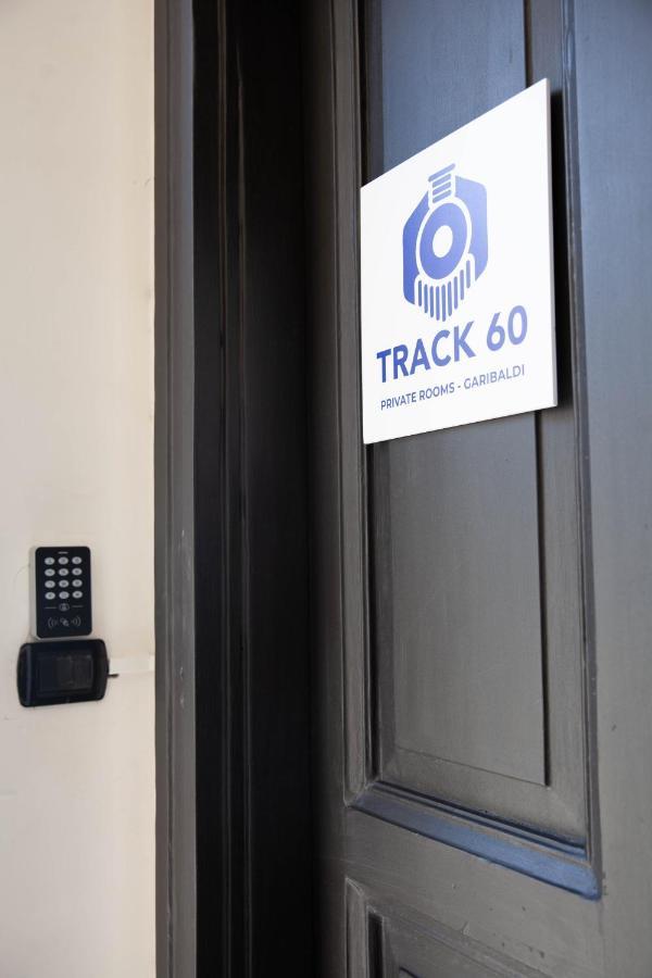 Track 60 - Private Rooms Garibaldi Napoli Eksteriør bilde